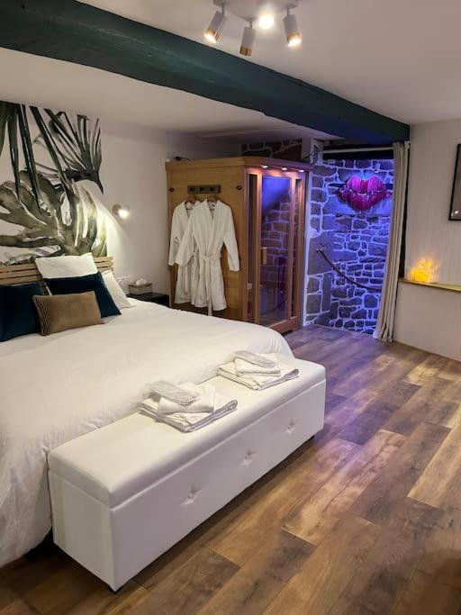 L'Etreinte, Gite De Charme Avec Jacuzzi Interieur Et Sauna Guéméné-sur-Scorff 외부 사진
