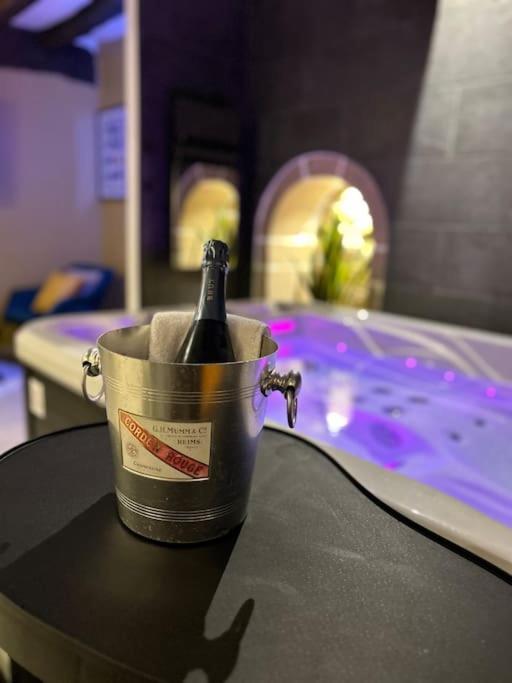 L'Etreinte, Gite De Charme Avec Jacuzzi Interieur Et Sauna Guéméné-sur-Scorff 외부 사진